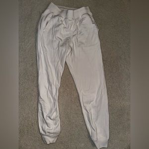 Uniqlo cream joggers size small